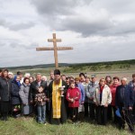 В селе Еловка совершено освящение двух поклонных крестов.